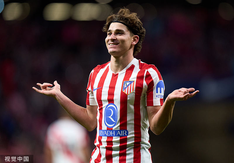 比将在大都, 家社会, 皇家社会曾