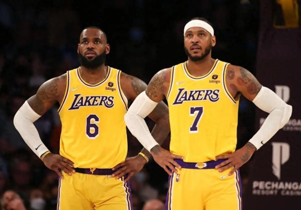 退役的情况, 自己的定位 退役的情况, 自己的定位