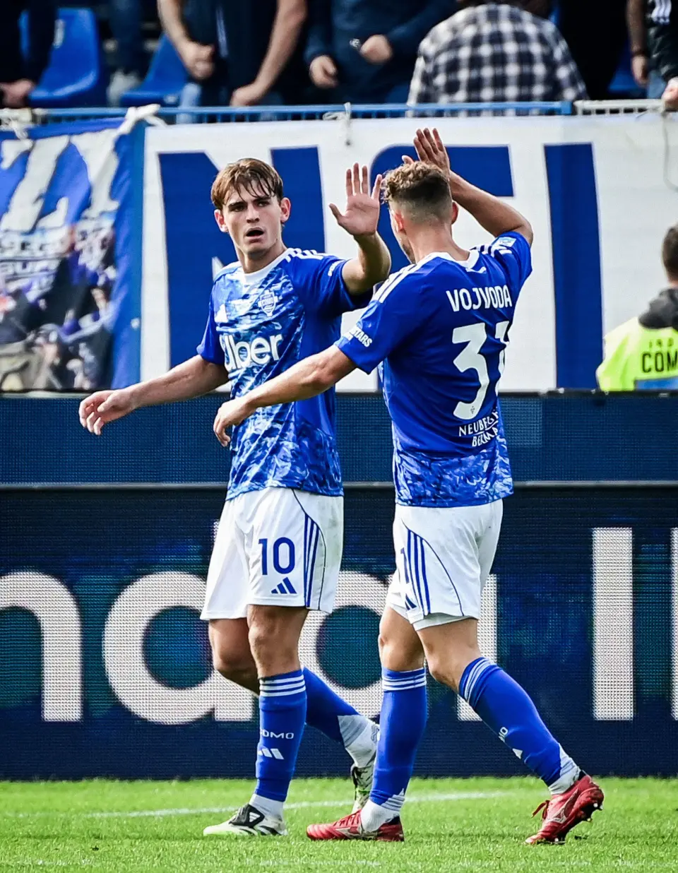 皮球直挂死, 左脚搓射划 皮球直挂死, 左脚搓射划